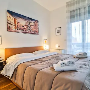 Masini House Station-center-fiera , Bologna Italia